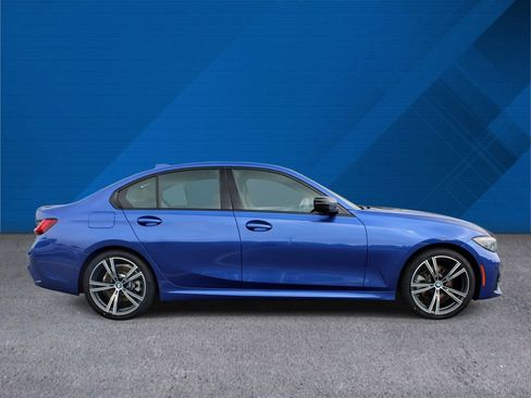 Used 2022 BMW 330i xDrive 330i xDrive w/ M Sport Package image 10