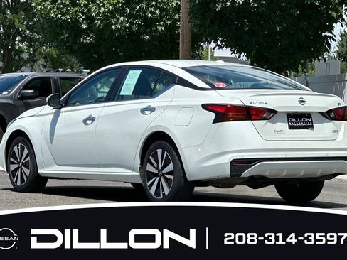 Used 2022 Nissan Altima 2.5 SV AWD/4WD image 6