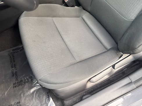 Used 2025 Toyota Prius LE FWD image 30
