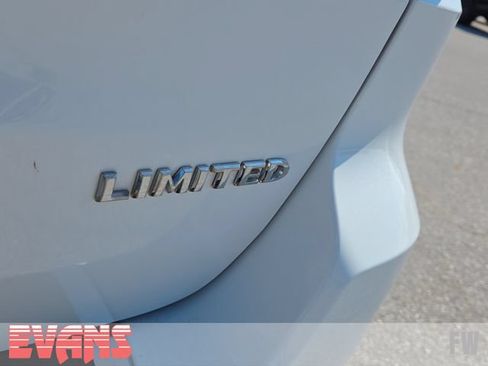Used 2019 Jeep Grand Cherokee Limited AWD/4WD image 3