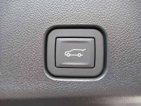 New 2026 Chevrolet Traverse High Country FWD image 31