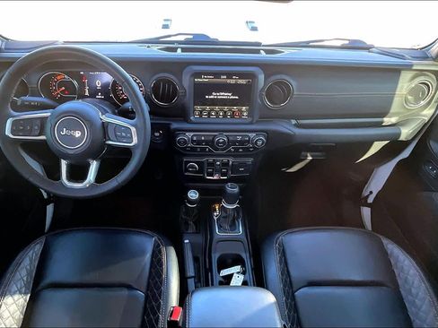 Certified 2023 Jeep Gladiator Overland image 27