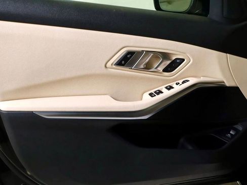 Used 2020 BMW 330i xDrive Sedan w/ Convenience Package image 12