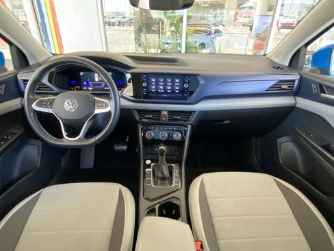 Used 2023 Volkswagen Taos SE w/ Panoramic Sunroof Package FWD image 19