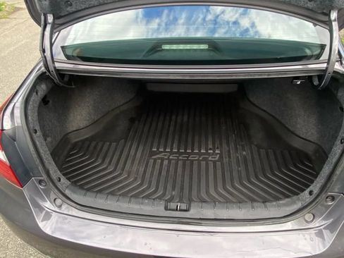 Used 2017 Honda Accord LX image 18