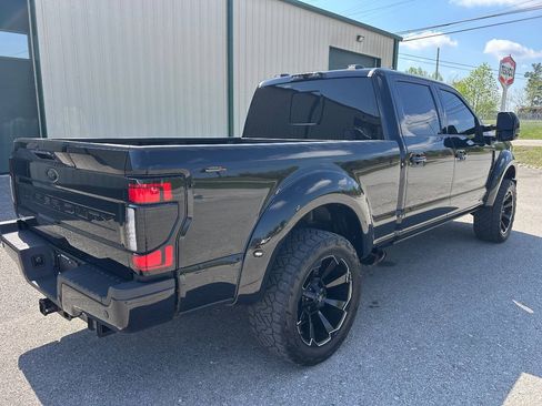 Used 2022 Ford F250 Lariat w/ Lariat Ultimate Package AWD/4WD image 2