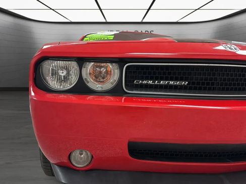 Used 2010 Dodge Challenger SE RWD image 28