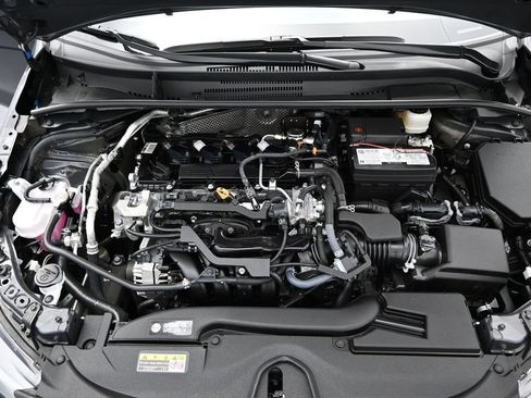 Used 2025 Toyota Corolla SE FWD image 5