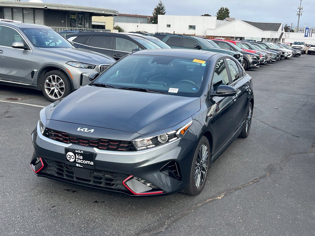Used 2024 Kia Forte GT-Line w/ GT-Line Premium Package FWD image 3