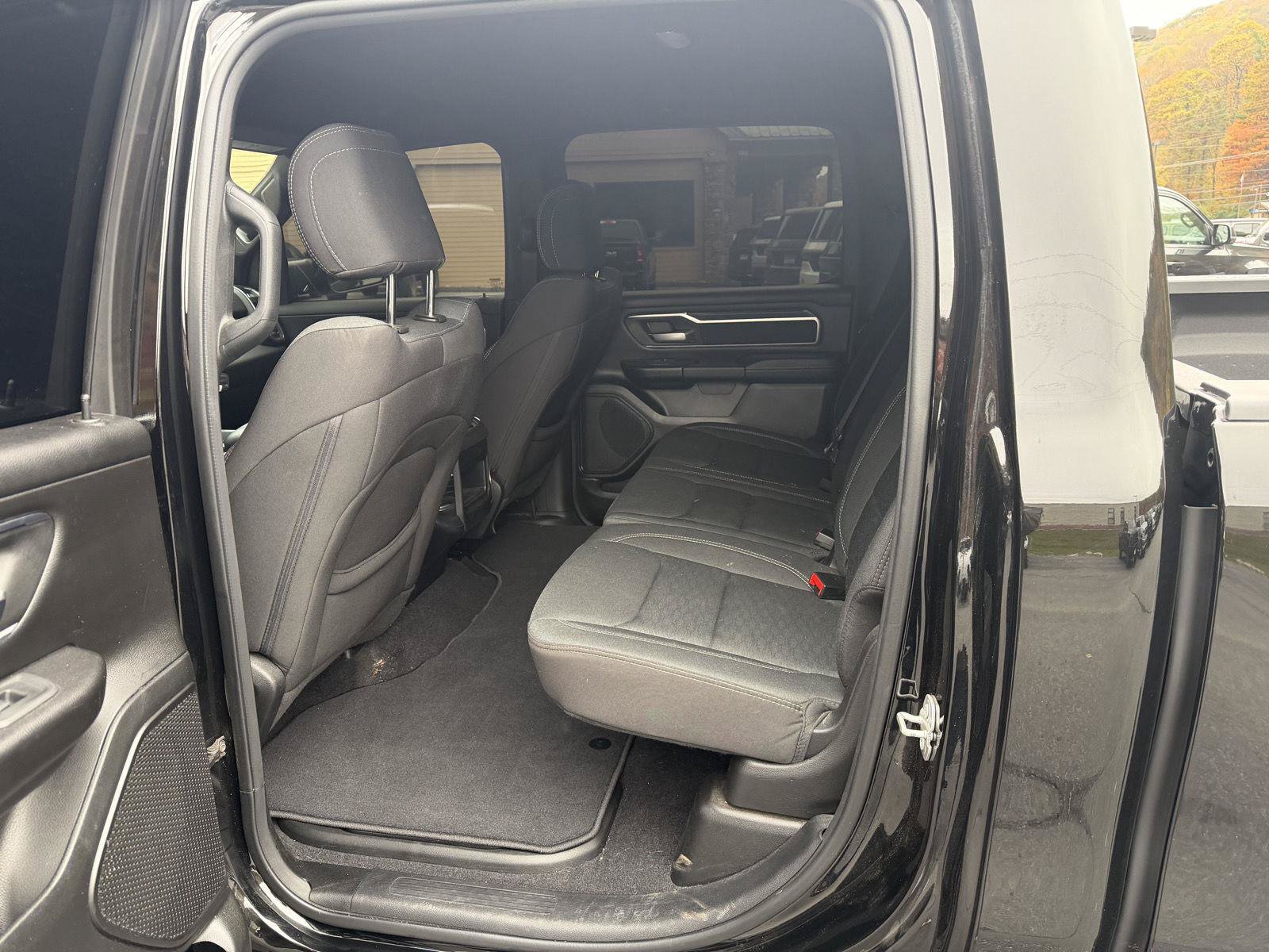 Used 2025 RAM 1500 Big Horn AWD/4WD image 9