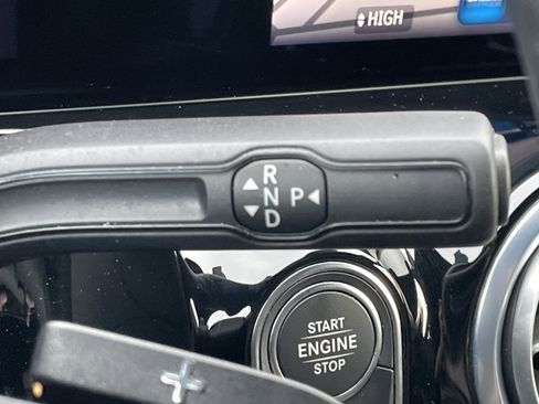 Certified 2025 Mercedes-Benz GLA 250 image 28