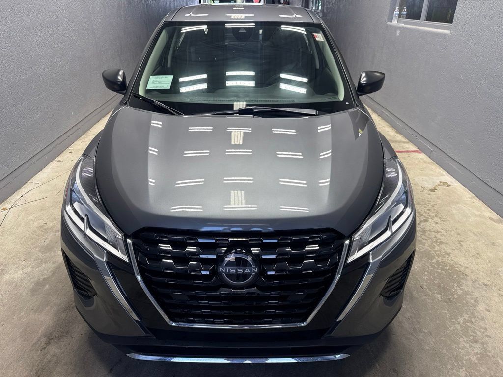 Used 2025 Nissan Kicks Play S FWD image 4