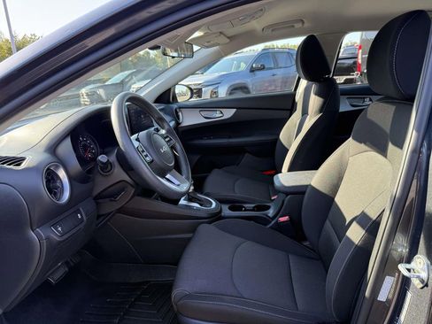 Used 2023 Kia Forte LXS image 12