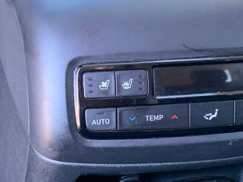 Certified 2024 Hyundai Palisade SEL image 19