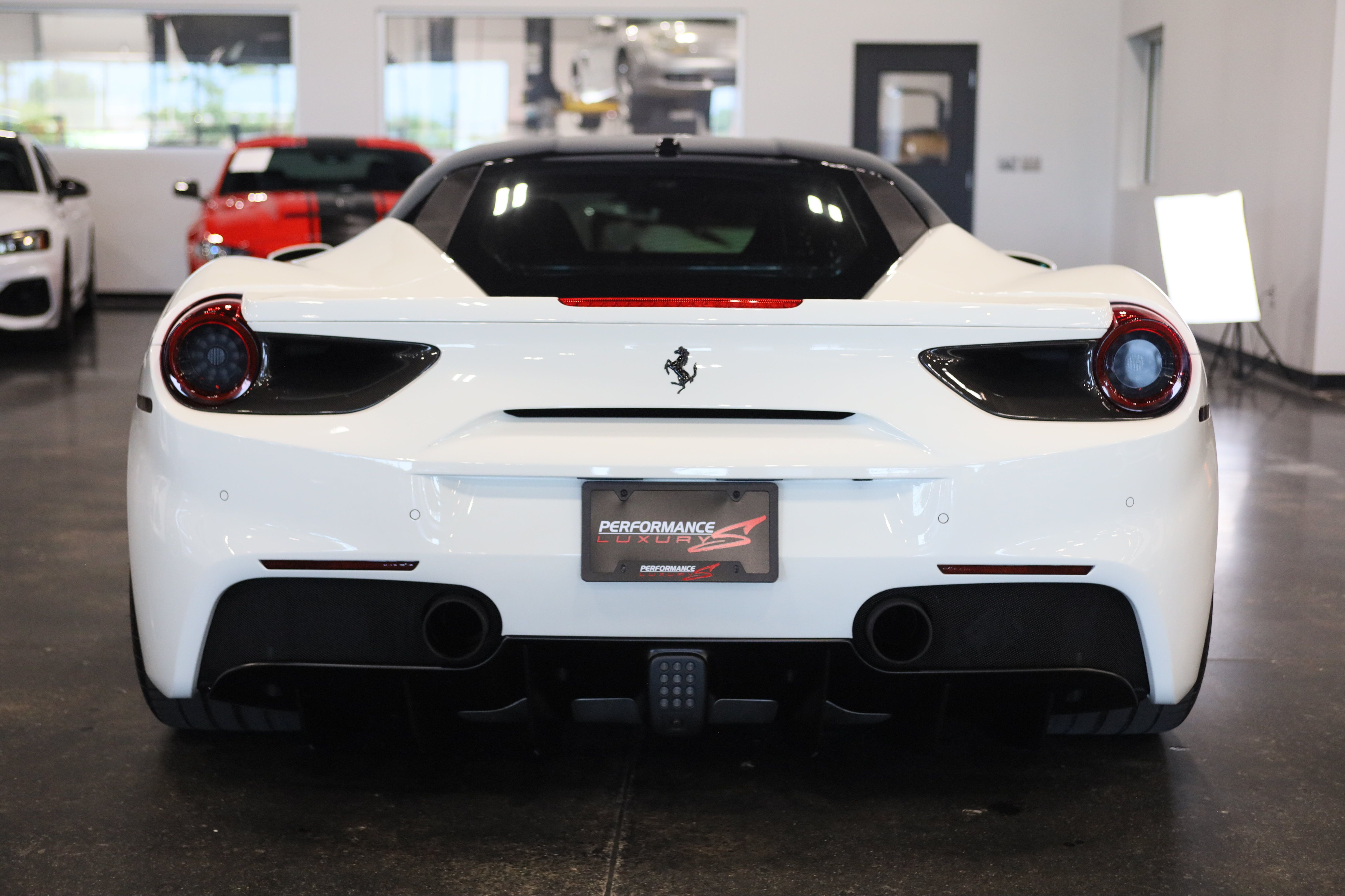 Used 2016 Ferrari 488 GTB RWD image 7