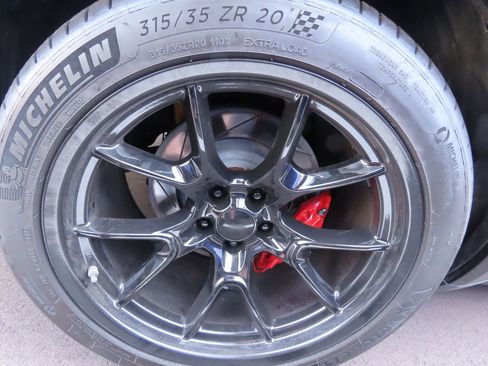 Used 2019 Dodge Challenger SRT Hellcat Redeye image 17