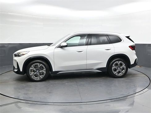Used 2025 BMW X1 xDrive28i w/ Technology Package image 7