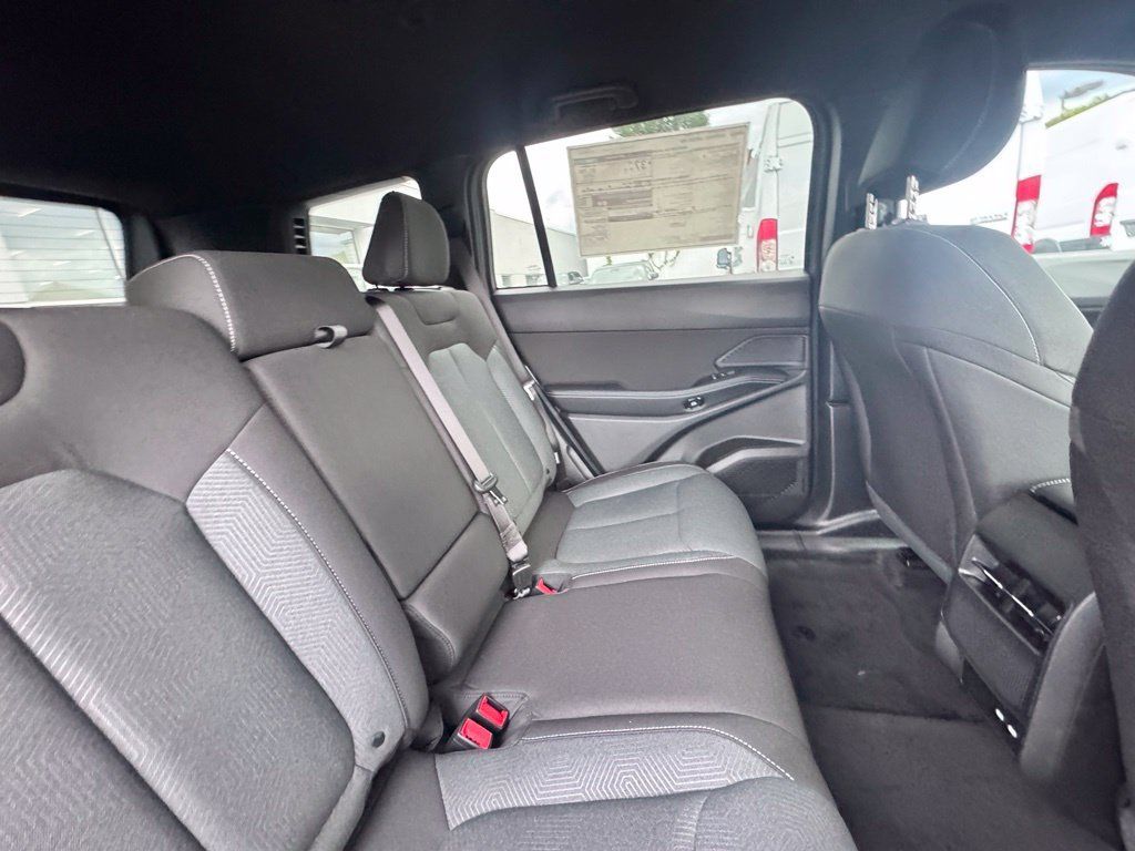 New 2026 Jeep Cherokee Laredo AWD/4WD image 22