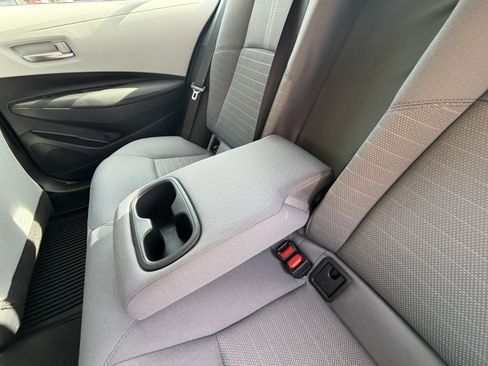 Used 2025 Toyota Corolla SE image 17