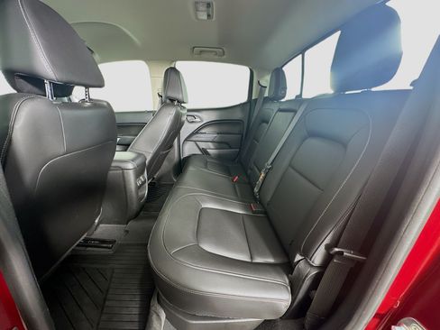 Used 2021 Chevrolet Colorado LT w/ Safety Package RWD image 26