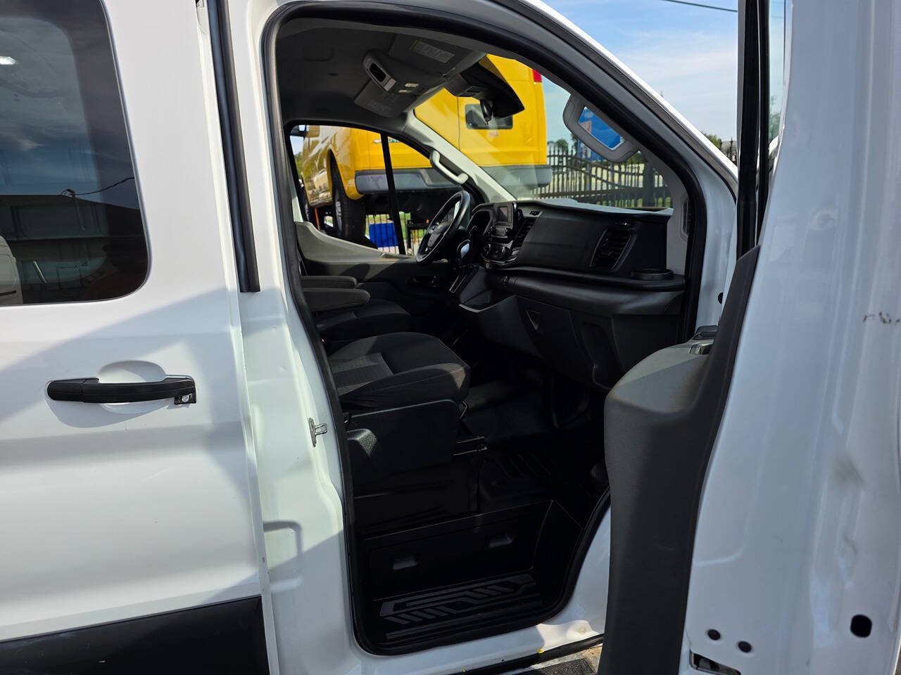 Used 2022 Ford Transit 250 Low Roof w/ Exterior Upgrade Package RWD image 14