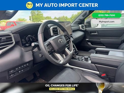 Used 2023 Toyota Sequoia Platinum AWD/4WD image 7