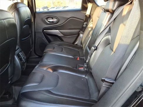 Used 2021 Jeep Cherokee Latitude Lux w/ Comfort/Convenience Group image 10