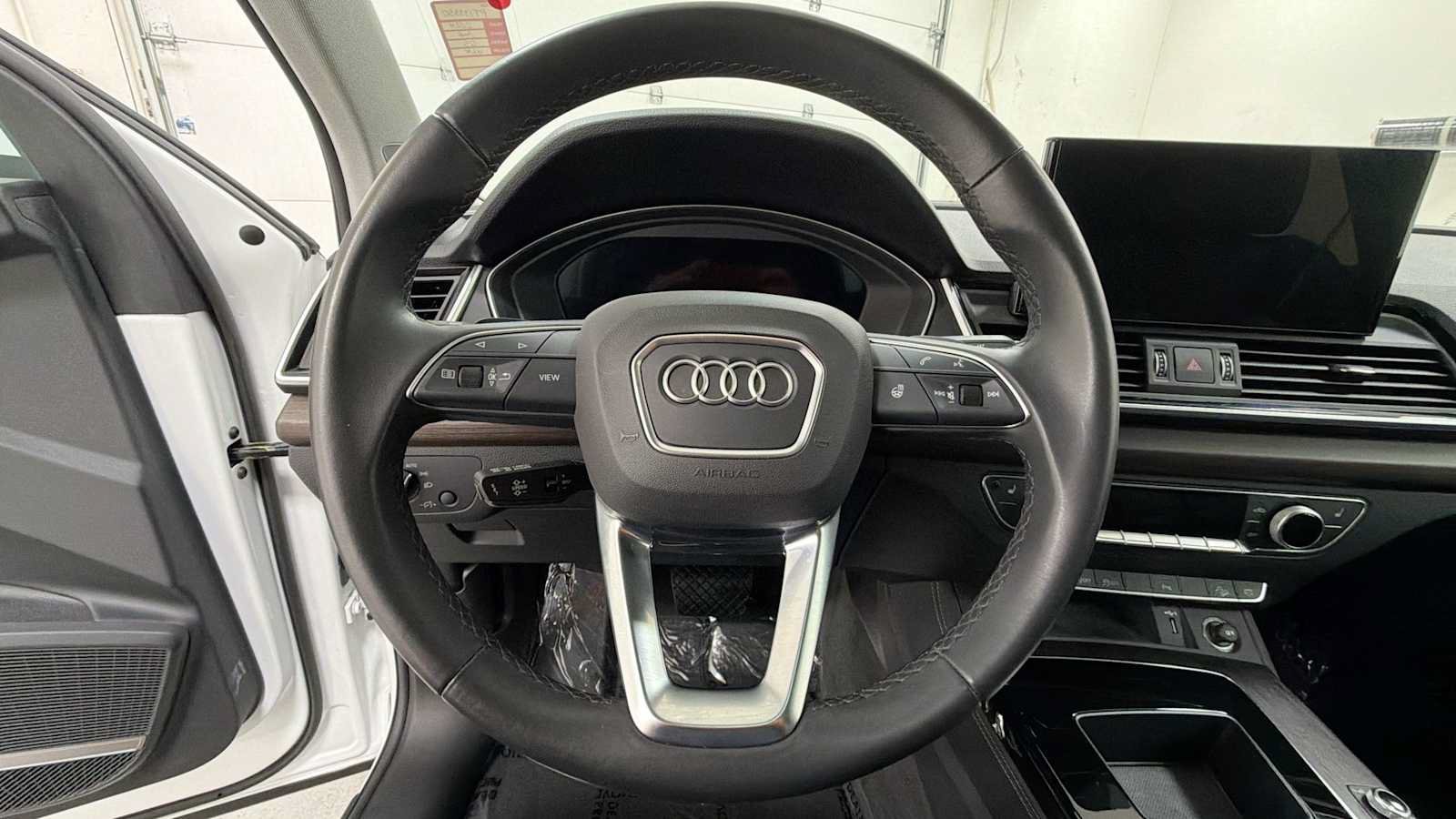 Used 2024 Audi Q5 2.0T Premium Plus AWD/4WD image 16
