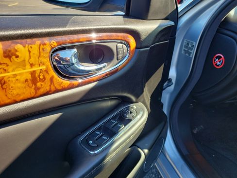 Used 2008 Jaguar XJ8 L RWD image 18