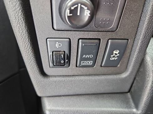 Used 2012 Nissan Rogue SL image 34