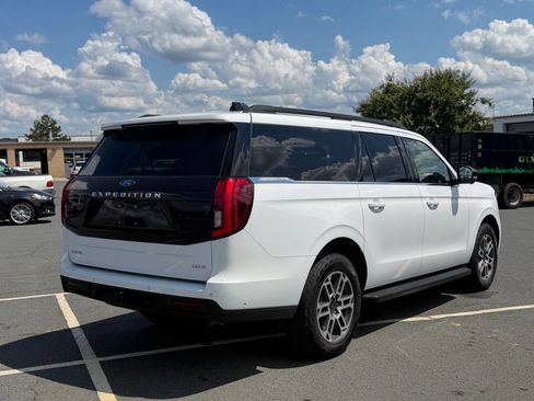Used 2025 Ford Expedition Max Active AWD/4WD image 3