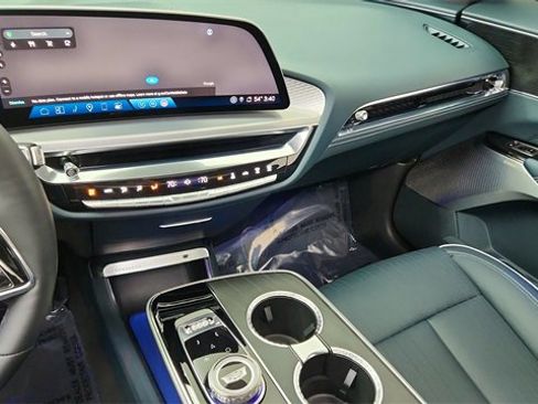 Used 2024 Cadillac Lyriq Sport w/ Nappa Leather Package image 43