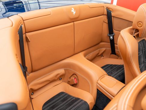 Used 2012 Ferrari California RWD image 19