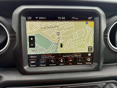 Used 2023 Jeep Wrangler Unlimited Sahara w/ LED Lighting Group AWD/4WD image 18