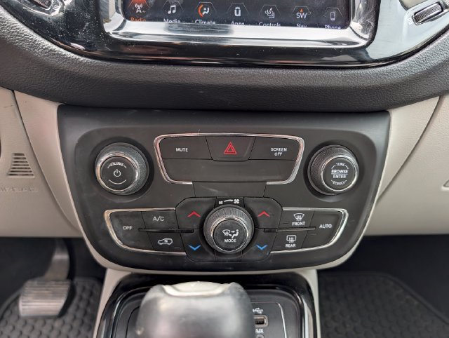 Used 2018 Jeep Compass Limited w/ Navigation Group AWD/4WD image 21