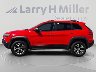 Used 2019 Jeep Cherokee Trailhawk w/ Cold Weather Group AWD/4WD video 2