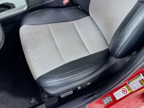 Used 2012 Toyota Camry SE FWD image 18