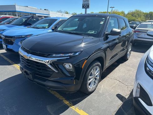 Used 2024 Chevrolet TrailBlazer LS w/ LS Convenience Package FWD image 5
