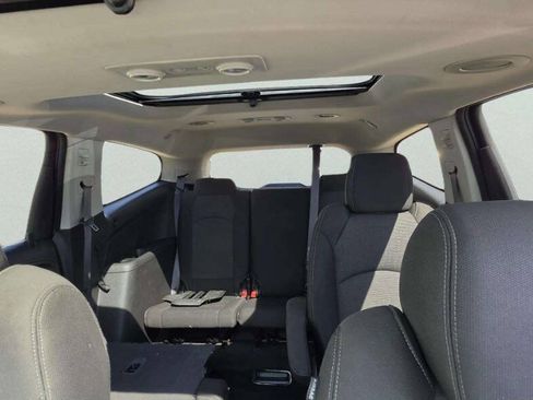 Used 2015 Chevrolet Traverse LT w/ Style and Technology Package AWD/4WD image 10