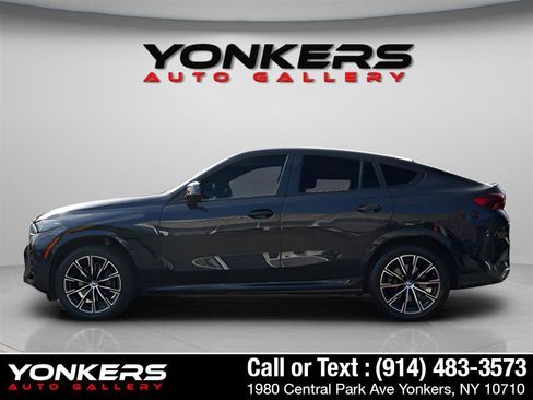 Used 2024 BMW X6 xDrive40i w/ Premium Package image 3