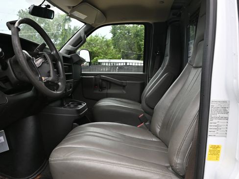 Used 2024 Chevrolet Express 2500 w/ Driver Convenience Package RWD image 13