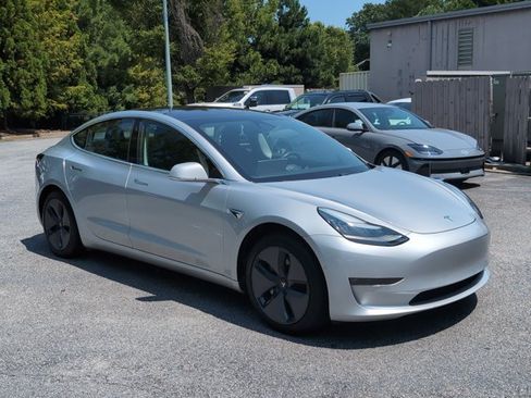 Used 2018 Tesla Model 3 Long Range RWD image 3