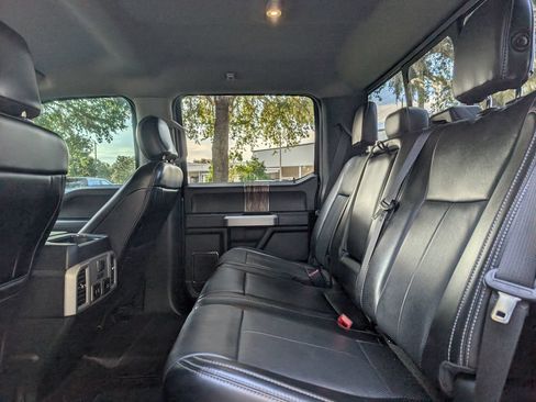 Used 2019 Ford F150 Lariat w/ Equipment Group 502A Luxury AWD/4WD image 19