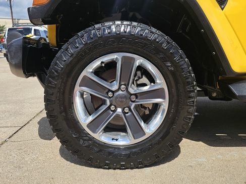 Used 2021 Jeep Wrangler Unlimited Sahara image 14