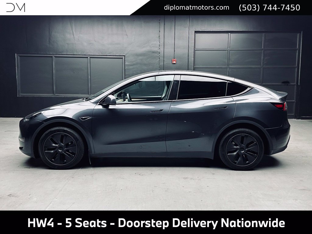Used 2025 Tesla Model Y Long Range AWD/4WD image 4