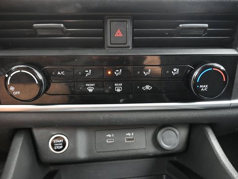 Used 2023 Nissan Rogue S AWD/4WD image 17