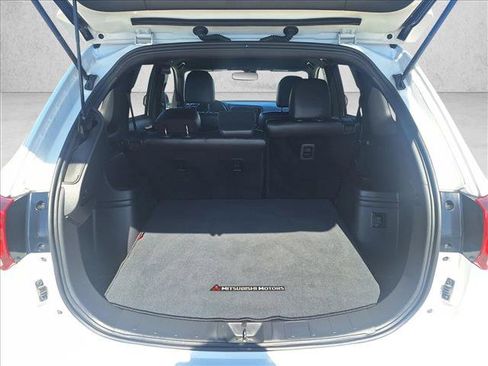 Used 2019 Mitsubishi Outlander SEL AWD/4WD image 16