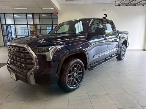 Used 2025 Toyota Tundra Platinum AWD/4WD image 4