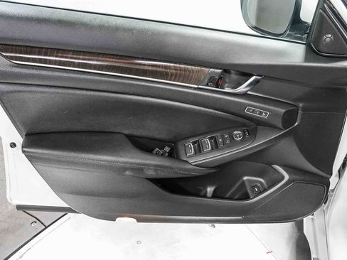 Used 2021 Honda Accord Touring image 22