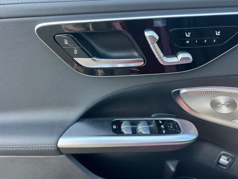 New 2025 Mercedes-Benz C 300 4MATIC Sedan image 12